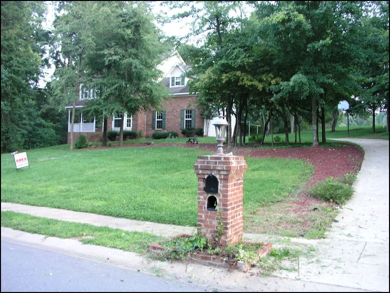 house-10526-woodhollow-05.jpg