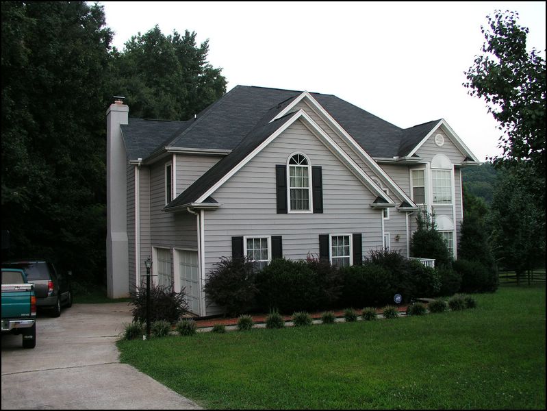 house-9828-edwards-place-03.jpg